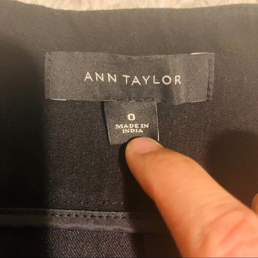 Ann Taylor black straight pencil skirt - Picture 4 of 7